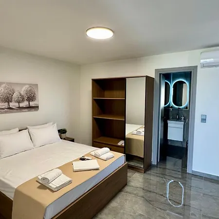 To Spiti Luxury Paralía
